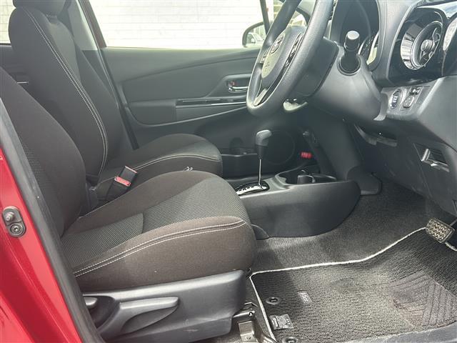 ヴィッツ F セーフティーエディションIII 衝突被害軽減ブレーキ Toyota Safety Sense CLEDヘッドライトバックカメライモビライザーエアバッグABSBluetooth対応メモリナビドライブレコーダーDVD再生機能ETC(20枚目)