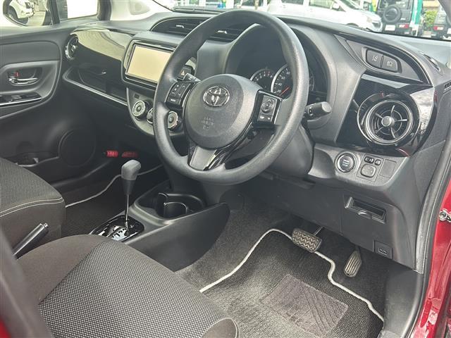 ヴィッツ F セーフティーエディションIII 衝突被害軽減ブレーキ Toyota Safety Sense CLEDヘッドライトバックカメライモビライザーエアバッグABSBluetooth対応メモリナビドライブレコーダーDVD再生機能ETC(21枚目)