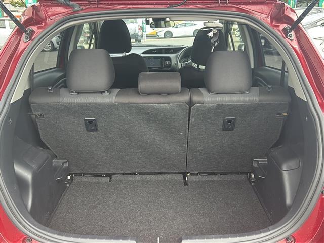 ヴィッツ F セーフティーエディションIII 衝突被害軽減ブレーキ Toyota Safety Sense CLEDヘッドライトバックカメライモビライザーエアバッグABSBluetooth対応メモリナビドライブレコーダーDVD再生機能ETC(31枚目)