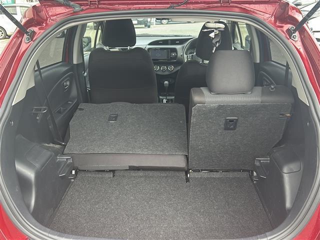 ヴィッツ F セーフティーエディションIII 衝突被害軽減ブレーキ Toyota Safety Sense CLEDヘッドライトバックカメライモビライザーエアバッグABSBluetooth対応メモリナビドライブレコーダーDVD再生機能ETC(32枚目)