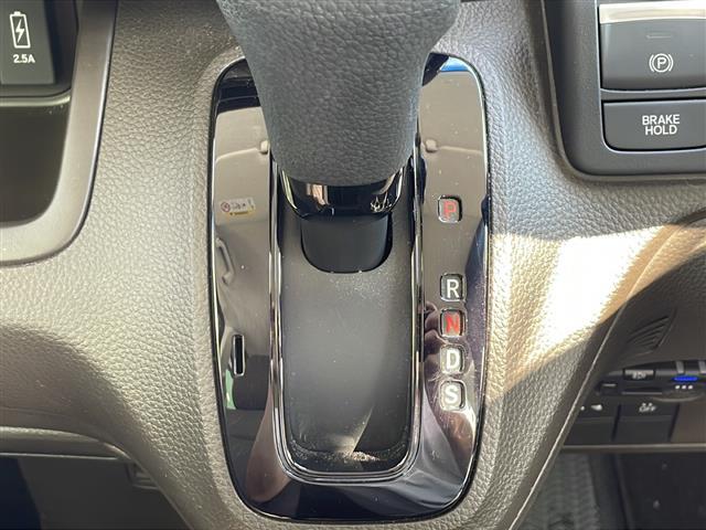 Ｎ－ＢＯＸ Ｌ　コーディネートスタイル　ナビ　Ｂカメラ　ＤＴＶ　ＤＶＤ　ＣＤ　Ｂｌｕｅｔｏｏｔｈ　ＵＳＢ　ＳＤ　ＥＴＣ　ＡＣＣ　両側パワースライド　オートホールド　シートヒーター　リヤソナー　オートライト　シートバックテーブル　サンシェード（34枚目）