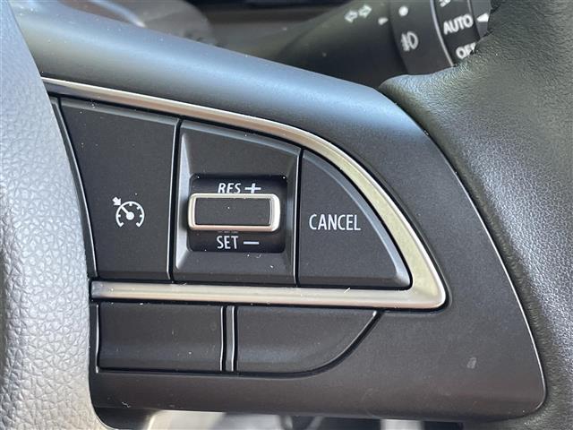 ジムニー ＸＣ　デュアルセンサーブレーキサポート　８型ナビ　フルセグ　ＢＴ　革調シートカバー　シートヒーター　大型ＬＥＤフォグ付バンパーガード　サイドバー　リアラダー　ルーフラック　リフトアップ　オーバーフェンダー（11枚目）