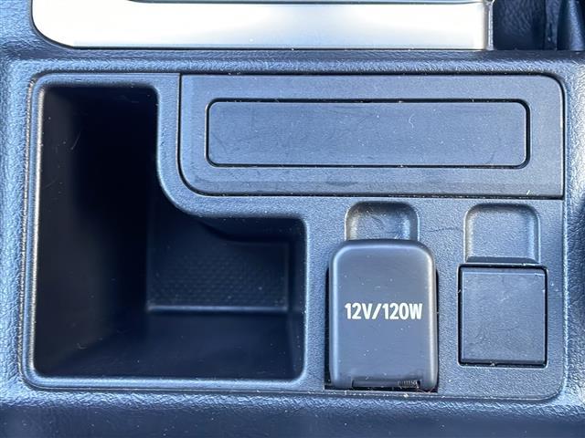ランドクルーザープラド ＴＸ　４ＷＤ　７人乗　サンルーフ　トヨタセーフティセンス　純正９型ナビ　フルセグ　ＣＤ　ＤＶＤ　Ｂｌｕｅｔｏｏｔｈ　バックカメラ　ルーフレール　ＬＥＤヘッドライト　ＬＥＤフォグ　ビルトインＥＴＣ（15枚目）