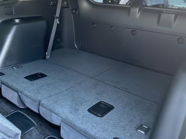 ランドクルーザープラド ＴＸ　４ＷＤ　７人乗　サンルーフ　トヨタセーフティセンス　純正９型ナビ　フルセグ　ＣＤ　ＤＶＤ　Ｂｌｕｅｔｏｏｔｈ　バックカメラ　ルーフレール　ＬＥＤヘッドライト　ＬＥＤフォグ　ビルトインＥＴＣ（25枚目）