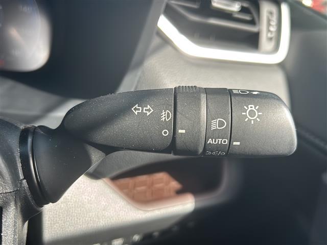 ＲＡＶ４ Ｇ　Ｚパッケージ　スマートエントリー＆プッシュスタートシステム本革巻きステアリング＆シフトノブ前席シートヒーター／ベンチレーション機能ステアリングヒーターＵＳＢ　Ｔｙｐｅ－Ｃ端子ハンズフリーパワーバックドア（10枚目）