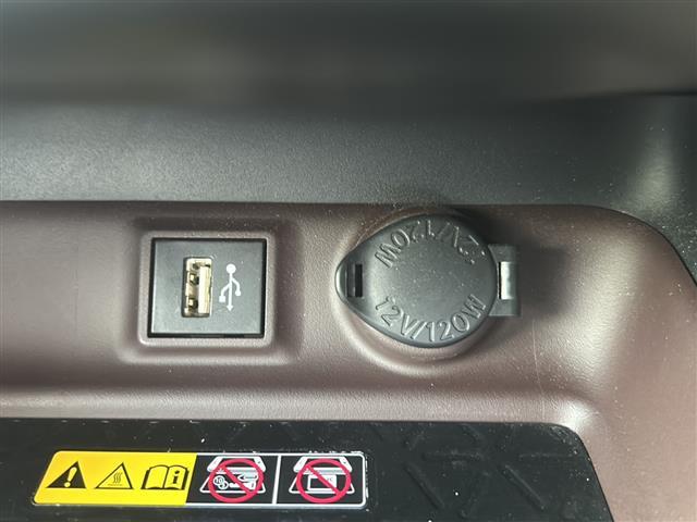 ＲＡＶ４ Ｇ　Ｚパッケージ　スマートエントリー＆プッシュスタートシステム本革巻きステアリング＆シフトノブ前席シートヒーター／ベンチレーション機能ステアリングヒーターＵＳＢ　Ｔｙｐｅ－Ｃ端子ハンズフリーパワーバックドア（14枚目）