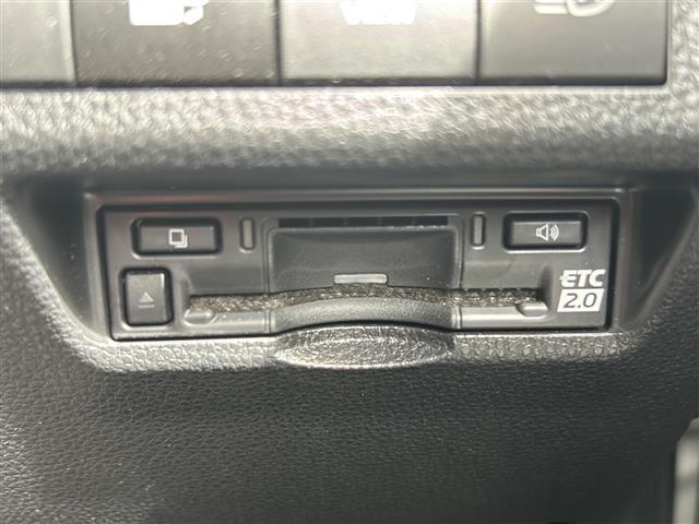 ＲＡＶ４ Ｇ　Ｚパッケージ　スマートエントリー＆プッシュスタートシステム本革巻きステアリング＆シフトノブ前席シートヒーター／ベンチレーション機能ステアリングヒーターＵＳＢ　Ｔｙｐｅ－Ｃ端子ハンズフリーパワーバックドア（18枚目）