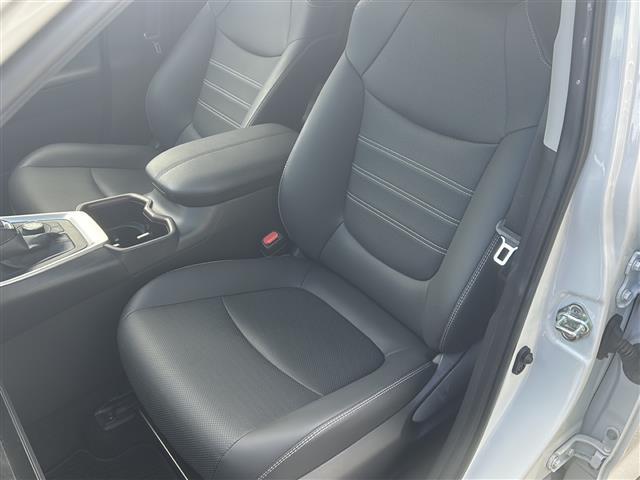 ＲＡＶ４ Ｇ　Ｚパッケージ　スマートエントリー＆プッシュスタートシステム本革巻きステアリング＆シフトノブ前席シートヒーター／ベンチレーション機能ステアリングヒーターＵＳＢ　Ｔｙｐｅ－Ｃ端子ハンズフリーパワーバックドア（22枚目）