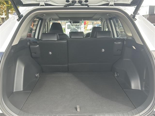 ＲＡＶ４ Ｇ　Ｚパッケージ　スマートエントリー＆プッシュスタートシステム本革巻きステアリング＆シフトノブ前席シートヒーター／ベンチレーション機能ステアリングヒーターＵＳＢ　Ｔｙｐｅ－Ｃ端子ハンズフリーパワーバックドア（31枚目）