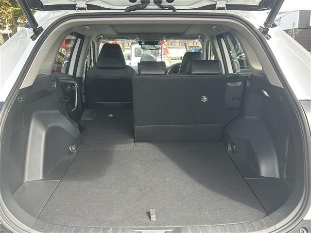 ＲＡＶ４ Ｇ　Ｚパッケージ　スマートエントリー＆プッシュスタートシステム本革巻きステアリング＆シフトノブ前席シートヒーター／ベンチレーション機能ステアリングヒーターＵＳＢ　Ｔｙｐｅ－Ｃ端子ハンズフリーパワーバックドア（32枚目）