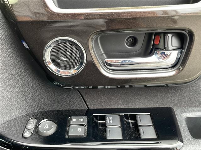 Ｎ－ＢＯＸカスタム Ｇ・Ｌホンダセンシング　ＨＤＤナビ　バックカメラ　フルセグＴＶ　ＤＶＤ　ＣＤ　Ｂｌｕｅｔｏｏｔｈ　ＥＴＣ　パワースライドドア　スマートキー　スペアキー　フロアマット　ドアバイザー　ターンミラー　新車保証書　取扱説明書（18枚目）
