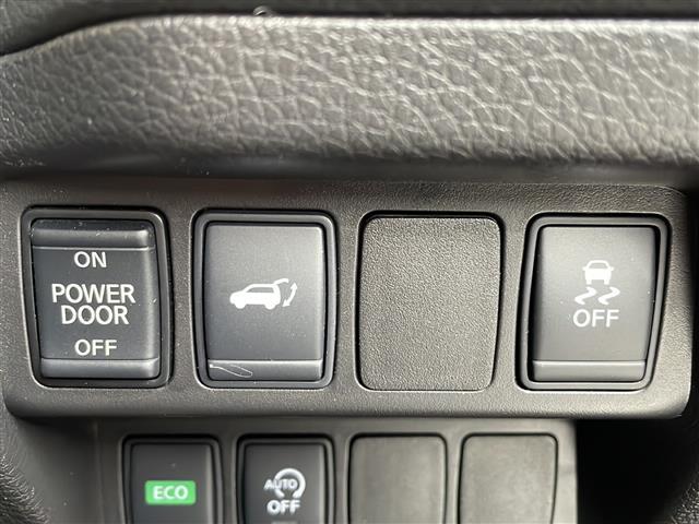 エクストレイル ２０Ｘ　４ＷＤ／ＥＴＣ／１８インチＡＷ／電動リアゲート／ドラレコ／ダウンヒルアシスト／シートヒーター／純正ナビ／バックカメラ／アイドリングストップ／スマートキー／ＬＥＤヘッドライト（7枚目）