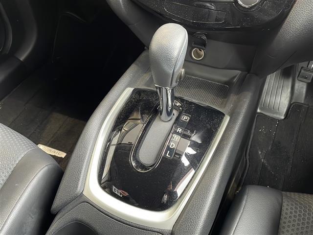 エクストレイル ２０Ｘ　４ＷＤ／ＥＴＣ／１８インチＡＷ／電動リアゲート／ドラレコ／ダウンヒルアシスト／シートヒーター／純正ナビ／バックカメラ／アイドリングストップ／スマートキー／ＬＥＤヘッドライト（11枚目）