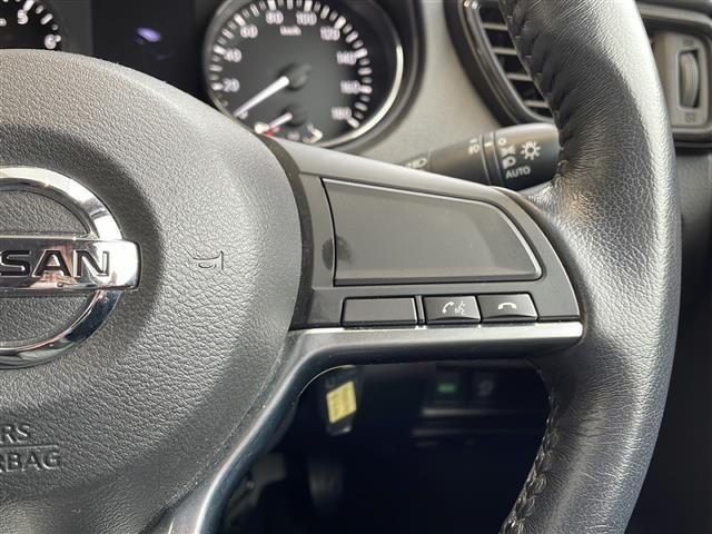 エクストレイル ２０Ｘ　４ＷＤ／ＥＴＣ／１８インチＡＷ／電動リアゲート／ドラレコ／ダウンヒルアシスト／シートヒーター／純正ナビ／バックカメラ／アイドリングストップ／スマートキー／ＬＥＤヘッドライト（23枚目）