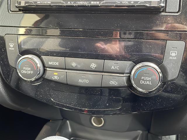 エクストレイル ２０Ｘ　４ＷＤ／ＥＴＣ／１８インチＡＷ／電動リアゲート／ドラレコ／ダウンヒルアシスト／シートヒーター／純正ナビ／バックカメラ／アイドリングストップ／スマートキー／ＬＥＤヘッドライト（32枚目）