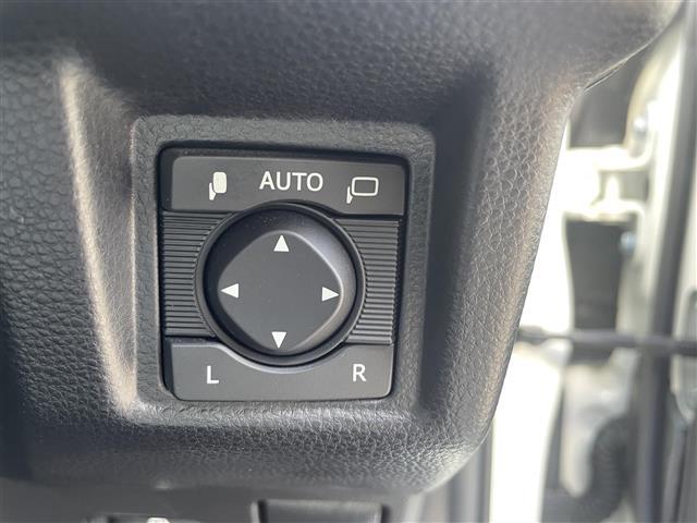 クラウンハイブリッド ＲＳ　モデリスタエアロ　モデリスタＡＷ　サンルーフ　白本革シート　メーカーナビ　フルセグ　Ｂｌｕｅｔｏｏｔｈ　全方位モニター　ＥＴＣ２．０　シートヒーター　ベンチレーション　セーフティセンス（7枚目）