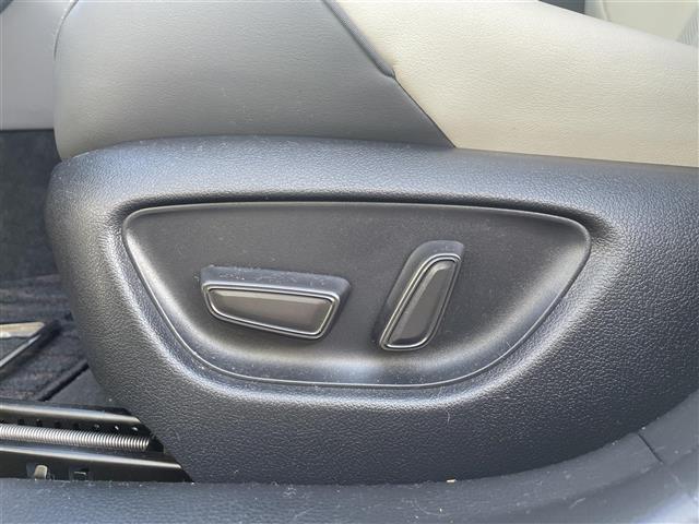 クラウンハイブリッド ＲＳ　モデリスタエアロ　モデリスタＡＷ　サンルーフ　白本革シート　メーカーナビ　フルセグ　Ｂｌｕｅｔｏｏｔｈ　全方位モニター　ＥＴＣ２．０　シートヒーター　ベンチレーション　セーフティセンス（12枚目）