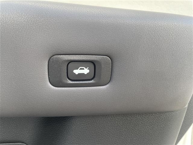 クラウンハイブリッド ＲＳ　モデリスタエアロ　モデリスタＡＷ　サンルーフ　白本革シート　メーカーナビ　フルセグ　Ｂｌｕｅｔｏｏｔｈ　全方位モニター　ＥＴＣ２．０　シートヒーター　ベンチレーション　セーフティセンス（15枚目）