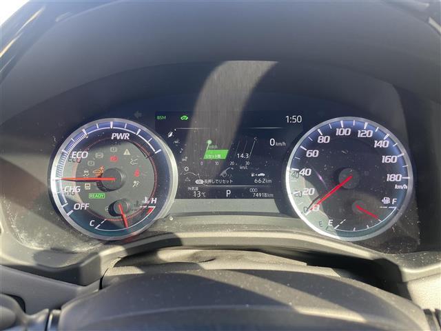 クラウンハイブリッド ＲＳ　モデリスタエアロ　モデリスタＡＷ　サンルーフ　白本革シート　メーカーナビ　フルセグ　Ｂｌｕｅｔｏｏｔｈ　全方位モニター　ＥＴＣ２．０　シートヒーター　ベンチレーション　セーフティセンス（17枚目）