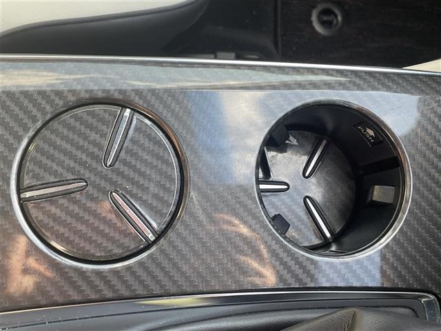 クラウンハイブリッド ＲＳ　モデリスタエアロ　モデリスタＡＷ　サンルーフ　白本革シート　メーカーナビ　フルセグ　Ｂｌｕｅｔｏｏｔｈ　全方位モニター　ＥＴＣ２．０　シートヒーター　ベンチレーション　セーフティセンス（18枚目）