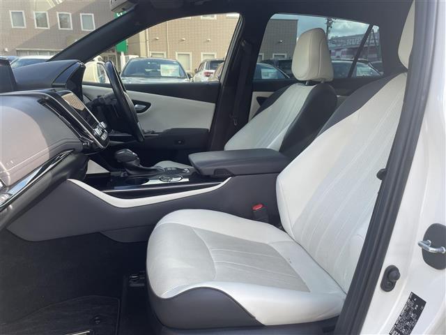 クラウンハイブリッド ＲＳ　モデリスタエアロ　モデリスタＡＷ　サンルーフ　白本革シート　メーカーナビ　フルセグ　Ｂｌｕｅｔｏｏｔｈ　全方位モニター　ＥＴＣ２．０　シートヒーター　ベンチレーション　セーフティセンス（22枚目）