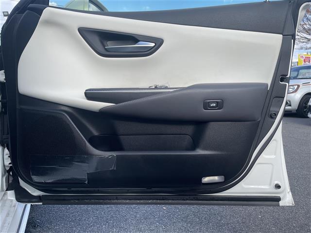 クラウンハイブリッド ＲＳ　モデリスタエアロ　モデリスタＡＷ　サンルーフ　白本革シート　メーカーナビ　フルセグ　Ｂｌｕｅｔｏｏｔｈ　全方位モニター　ＥＴＣ２．０　シートヒーター　ベンチレーション　セーフティセンス（29枚目）