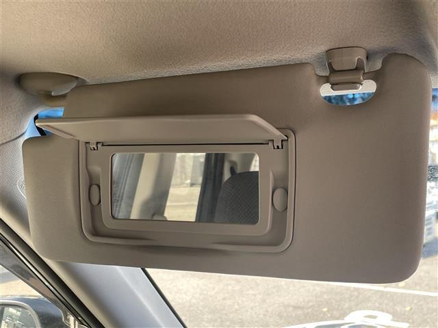 Ｎ－ＯＮＥ Ｇ・Ｌパッケージ　１４インチ社外アルミ　スタッドレスタイヤ付ノーマルホイール４本有り　フロアマット　ドアバイザー　横滑り防止装置　スマートキー　新車保証書　取扱説明書（5枚目）