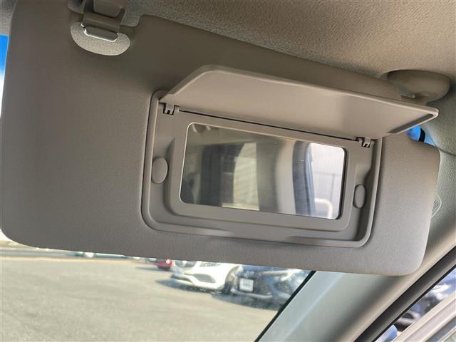 Ｎ－ＯＮＥ Ｇ・Ｌパッケージ　１４インチ社外アルミ　スタッドレスタイヤ付ノーマルホイール４本有り　フロアマット　ドアバイザー　横滑り防止装置　スマートキー　新車保証書　取扱説明書（6枚目）