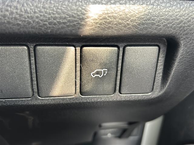 ハリアー プレミアム　ＨＤＤ社外ナビ（ＣＮ－５１０Ｄ）フルセグテレビＡＭ／ＦＭ、ＣＤ／ＤＶＤＢｌｕｅｔｏｏｔｈ盗難防止システムＡＢＳバックカメラアイドリングストップクルーズコントロールドアバイザープッシ（16枚目）