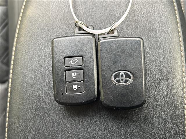 ハリアー プレミアム　ＨＤＤ社外ナビ（ＣＮ－５１０Ｄ）フルセグテレビＡＭ／ＦＭ、ＣＤ／ＤＶＤＢｌｕｅｔｏｏｔｈ盗難防止システムＡＢＳバックカメラアイドリングストップクルーズコントロールドアバイザープッシ（17枚目）