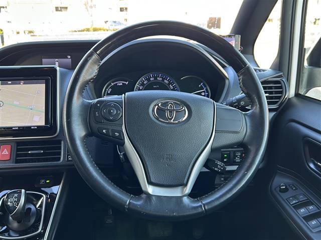 エスクァイア ハイブリッドＧｉ　ワンオーナー純正ＳＤナビ（ＮＳＺＴ－Ｙ６６Ｔ）フルセグＴＶＡＭ／ＦＭ、ＣＤ／ＤＶＤＢｌｕｅｔｏｏｔｈＥＴＣドライブレコーダーＬＥＤヘッドランプ（ハイ・ロービーム、オートレベリング機能付）（3枚目）