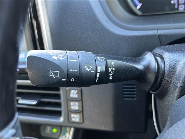 エスクァイア ハイブリッドＧｉ　ワンオーナー純正ＳＤナビ（ＮＳＺＴ－Ｙ６６Ｔ）フルセグＴＶＡＭ／ＦＭ、ＣＤ／ＤＶＤＢｌｕｅｔｏｏｔｈＥＴＣドライブレコーダーＬＥＤヘッドランプ（ハイ・ロービーム、オートレベリング機能付）（9枚目）