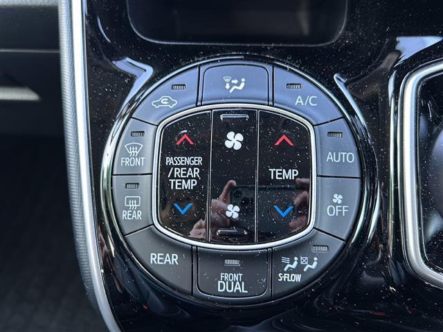 エスクァイア ハイブリッドＧｉ　ワンオーナー純正ＳＤナビ（ＮＳＺＴ－Ｙ６６Ｔ）フルセグＴＶＡＭ／ＦＭ、ＣＤ／ＤＶＤＢｌｕｅｔｏｏｔｈＥＴＣドライブレコーダーＬＥＤヘッドランプ（ハイ・ロービーム、オートレベリング機能付）（11枚目）