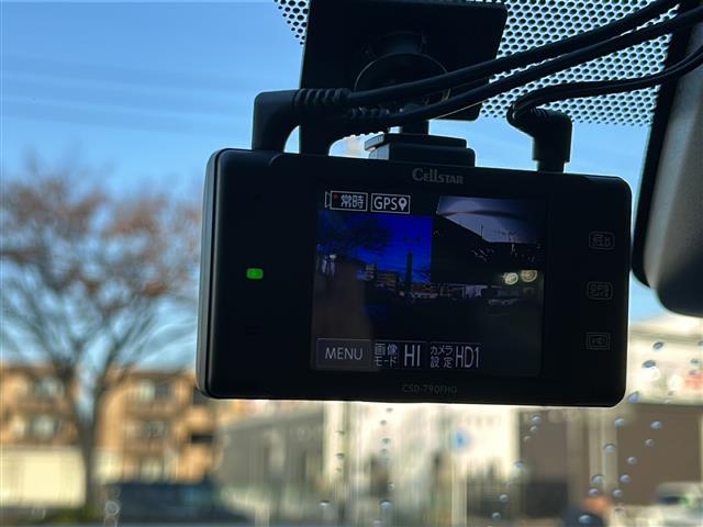 エスクァイア ハイブリッドＧｉ　ワンオーナー純正ＳＤナビ（ＮＳＺＴ－Ｙ６６Ｔ）フルセグＴＶＡＭ／ＦＭ、ＣＤ／ＤＶＤＢｌｕｅｔｏｏｔｈＥＴＣドライブレコーダーＬＥＤヘッドランプ（ハイ・ロービーム、オートレベリング機能付）（17枚目）