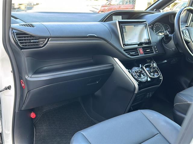 エスクァイア ハイブリッドＧｉ　ワンオーナー純正ＳＤナビ（ＮＳＺＴ－Ｙ６６Ｔ）フルセグＴＶＡＭ／ＦＭ、ＣＤ／ＤＶＤＢｌｕｅｔｏｏｔｈＥＴＣドライブレコーダーＬＥＤヘッドランプ（ハイ・ロービーム、オートレベリング機能付）（24枚目）