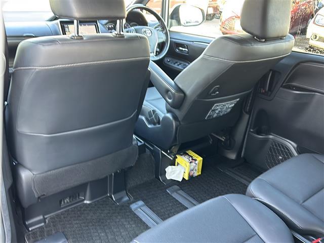 エスクァイア ハイブリッドＧｉ　ワンオーナー純正ＳＤナビ（ＮＳＺＴ－Ｙ６６Ｔ）フルセグＴＶＡＭ／ＦＭ、ＣＤ／ＤＶＤＢｌｕｅｔｏｏｔｈＥＴＣドライブレコーダーＬＥＤヘッドランプ（ハイ・ロービーム、オートレベリング機能付）（30枚目）