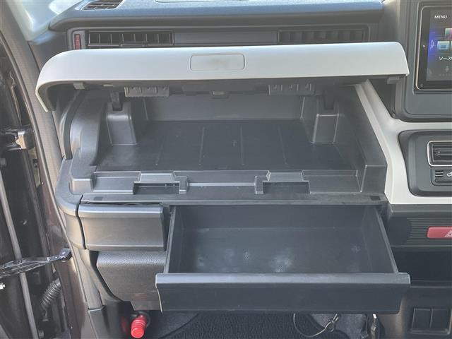 スペーシア ハイブリッドＧ　ＫＥＮＷＯＯＤナビ　フルセグ　ＣＤ　ＤＶＤ　Ｂｌｕｅｔｏｏｔｈ　両側スライドドア　スマートキー　プッシュスタート　オートライト　ベンチシート　Ｗ＆サイドエアバック　ワンオーナー　禁煙車（8枚目）