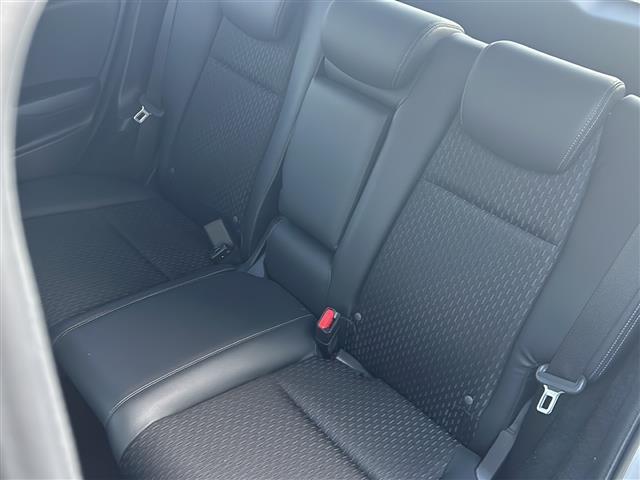 フィットハイブリッド Lパッケージ HDDナビAM/FMCD/DVDバックカメラドアバイザープッシュスタートETCドライブレコーダー(前後)(28枚目)