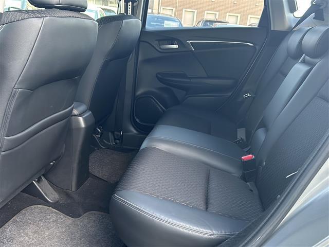 フィットハイブリッド Lパッケージ HDDナビAM/FMCD/DVDバックカメラドアバイザープッシュスタートETCドライブレコーダー(前後)(29枚目)