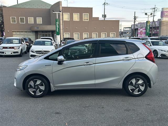 フィットハイブリッド Lパッケージ HDDナビAM/FMCD/DVDバックカメラドアバイザープッシュスタートETCドライブレコーダー(前後)(38枚目)