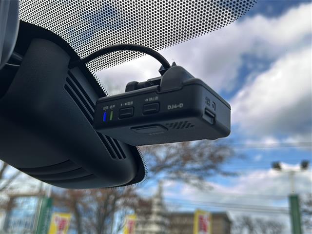 セレナ e-パワー ハイウェイスターV プロパイロット 純正9型ナビ フルセグ CD DVD Bluray 全方位モニター 両側電動スライドドア オプションフロントエアロ ドラレコ BSM 車高調 寒冷地 禁煙車(4枚目)