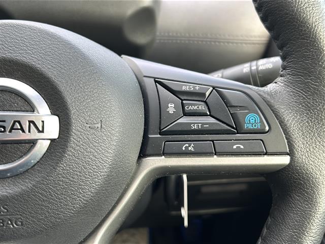 セレナ e-パワー ハイウェイスターV プロパイロット 純正9型ナビ フルセグ CD DVD Bluray 全方位モニター 両側電動スライドドア オプションフロントエアロ ドラレコ BSM 車高調 寒冷地 禁煙車(17枚目)