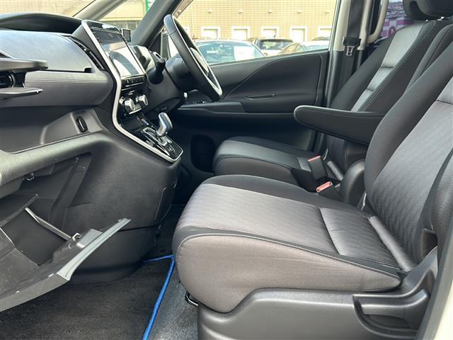 セレナ e-パワー ハイウェイスターV プロパイロット 純正9型ナビ フルセグ CD DVD Bluray 全方位モニター 両側電動スライドドア オプションフロントエアロ ドラレコ BSM 車高調 寒冷地 禁煙車(21枚目)