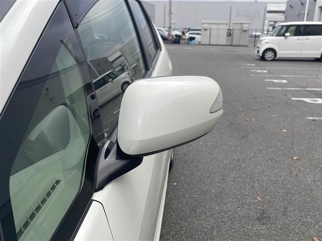 フィットハイブリッド ハイブリッド・10thアニバーサリー HDDナビ フルセグTV MSV DVD CD SD Bluetooth ETC クルーズコントロール スマートキー スペアキー フロアマット ドアバイザー ライトレベライザー 新車保証書 取扱説明書(35枚目)