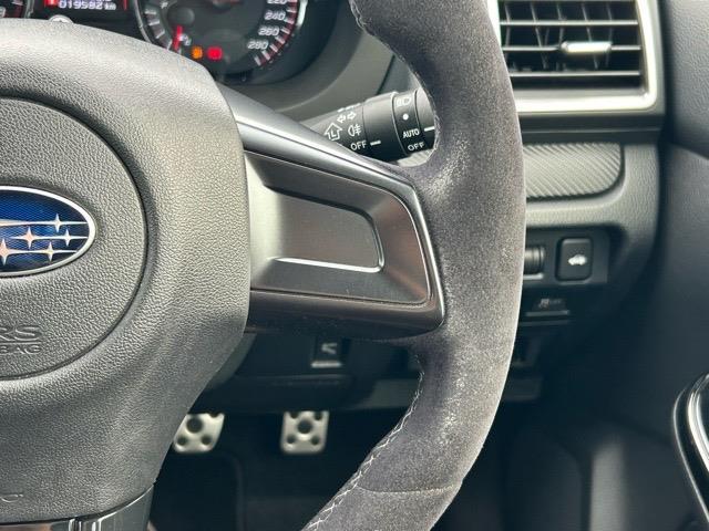 ＷＲＸ　ＳＴＩ ＥＪ２０　Ｆｉｎａｌ　ｅｄｉｔｉｏｎ　ｆｕｌｌ　ｐａｃｋａｇ　５５５台限定車　ＢＢＳ製１９インチアルミホイール　フルエアロ　大型リアスポイラー　純正８インチＳＤナビ　フルセグＴＶ　ＢＴ接続　ＣＤ／ＤＶＤ再生　ＥＴＣ　シートヒーター　パワーシート　ＢＳＭ　ＳＲＨ（8枚目）