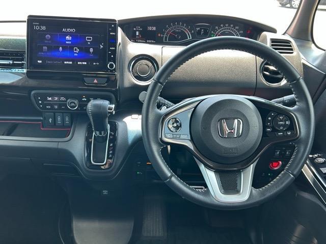 Ｎ－ＢＯＸカスタム Ｇ・ＥＸターボホンダセンシング　純正ナビ　Ｂｌｕｅｔｏｏｔｈ　フルセグＴＶ　ＣＤ／ＤＶＤ　ＥＴＣ　前後ドライブレコーダー　前後コーナーセンサー　助手席スーパースライドシート　両側パワースライドドア　アダクティブクルーズコントロール（4枚目）