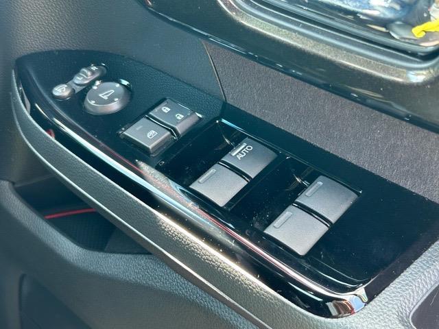 Ｎ－ＢＯＸカスタム Ｇ・ＥＸターボホンダセンシング　純正ナビ　Ｂｌｕｅｔｏｏｔｈ　フルセグＴＶ　ＣＤ／ＤＶＤ　ＥＴＣ　前後ドライブレコーダー　前後コーナーセンサー　助手席スーパースライドシート　両側パワースライドドア　アダクティブクルーズコントロール（9枚目）