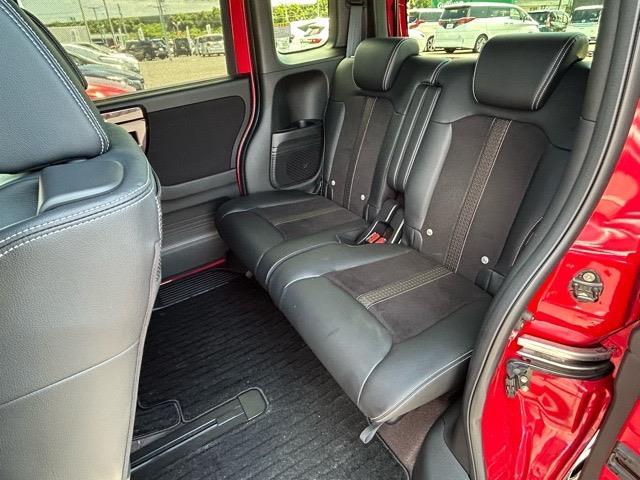 Ｎ－ＢＯＸカスタム Ｇ・ＥＸターボホンダセンシング　純正ナビ　Ｂｌｕｅｔｏｏｔｈ　フルセグＴＶ　ＣＤ／ＤＶＤ　ＥＴＣ　前後ドライブレコーダー　前後コーナーセンサー　助手席スーパースライドシート　両側パワースライドドア　アダクティブクルーズコントロール（25枚目）