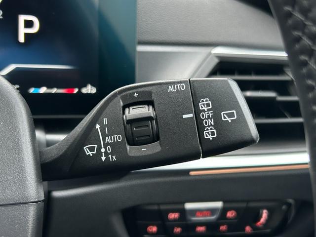 ３シリーズ ３２０ｄ　ｘＤｒｉｖｅツーリング　Ｍスポーツ　ハンズ・オフ・アシスト　黒革　ＨＵＤ　ＡＣＣ　ＬＫＡ　　ワイヤレス・チャージング　パワーシート　シートヒーター　パワーリアゲート／フットオープナー　純ナビ　３６０°カメラ　純１９ＡＷ　ドラレコ　ＥＴＣ（10枚目）