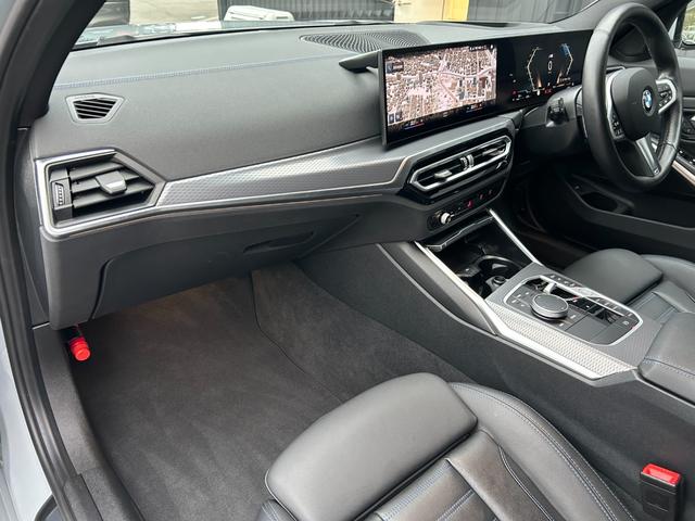 ３シリーズ ３２０ｄ　ｘＤｒｉｖｅツーリング　Ｍスポーツ　ハンズ・オフ・アシスト　黒革　ＨＵＤ　ＡＣＣ　ＬＫＡ　　ワイヤレス・チャージング　パワーシート　シートヒーター　パワーリアゲート／フットオープナー　純ナビ　３６０°カメラ　純１９ＡＷ　ドラレコ　ＥＴＣ（40枚目）